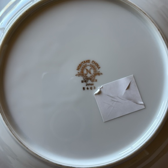 Set of 4 Noritake/Japan Apple Blossom 8” Salad Plates
Very nice condition - Picture 3 of 3